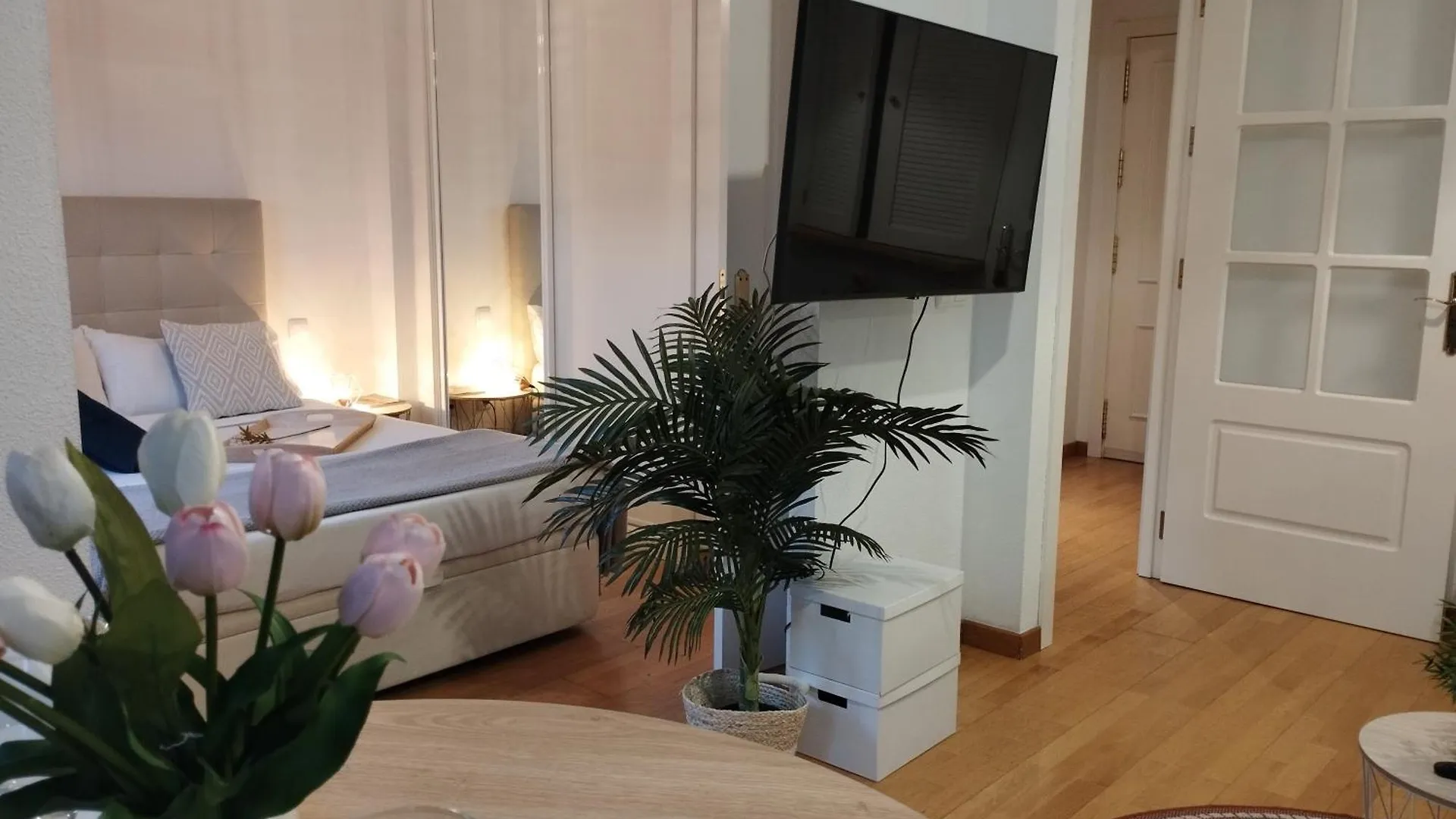 Apartamentos Pirra - Aeropuerto Ifema 马德里 公寓